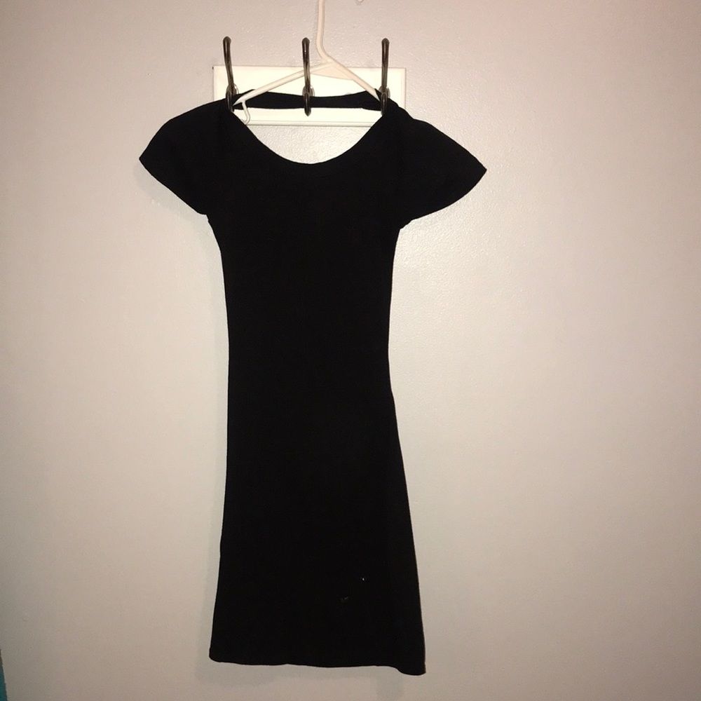 Black bodycon dress